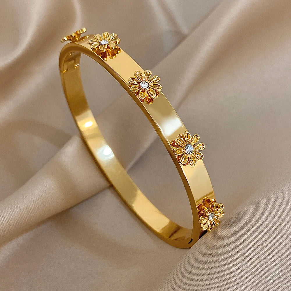 Fashion Stainless Steel Flower Inlay Rhinestone Wrist Cuff Bangles Bracelets For Women Men Chic Waterproof Charms Jewelry Gift