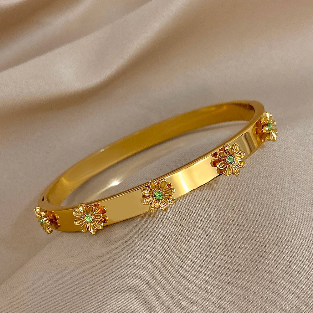 Fashion Stainless Steel Flower Inlay Rhinestone Wrist Cuff Bangles Bracelets For Women Men Chic Waterproof Charms Jewelry Gift